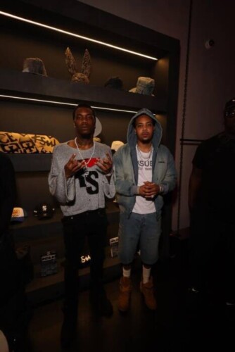 PHOTO-2025-09-15-10-07-44-1-334x500 From the Bronx to the Runway: LA8 Brings Hip-Hop Energy to NYFW  