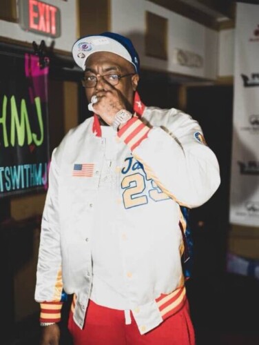 WhatsApp-Image-2025-11-01-at-1.19.21-PM-1-376x500 "Mike Beezy: The Atlanta Hitmaker Bridging Hip-Hop, Hustle, and Heart - Inside the Rise of a Music Mogul"