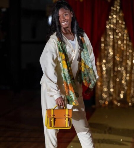 WhatsApp-Image-2025-11-06-at-11.51.59-AM-453x500 Henni Clothing: Game-Changing Style for the Culture  