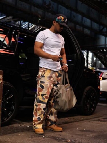 dacf985b-d5e3-4392-b914-358501bbeb7d-375x500