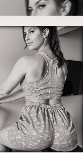 7FF3B02A-25F6-4EDD-BB62-2CD4E6A8463C-274x500 Kelly Z Keeps It Moving With New Single “Let.it Bounce (No Losses)”  