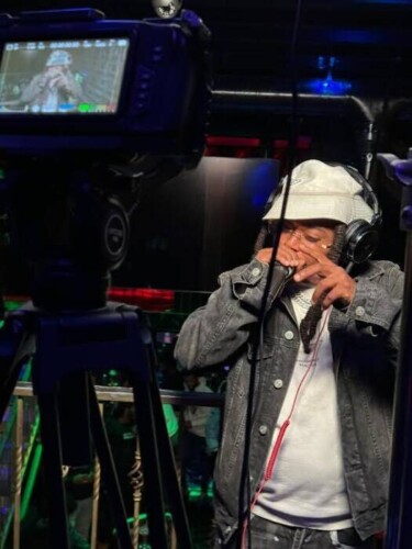 0-1-375x500 Von Dre Was Born With Gold In His DNA  