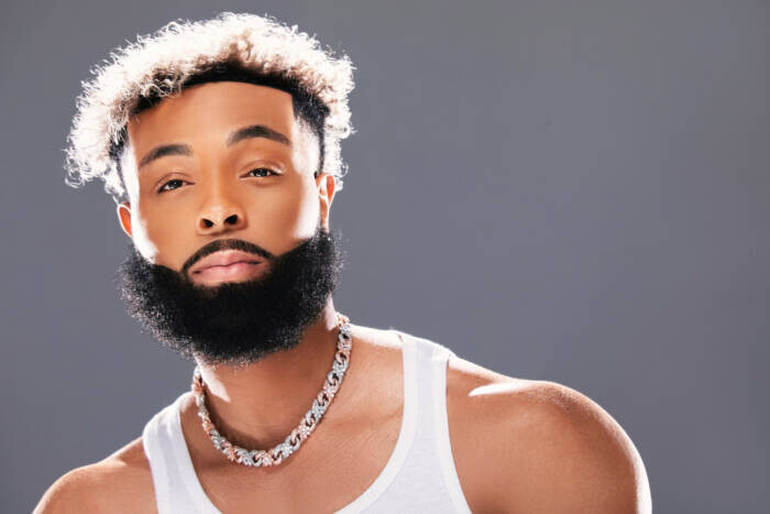 Elijah-Connor-Press-Photo-1 Elijah Connor Announces Memoir Detailing Viral Reality TV Moment  