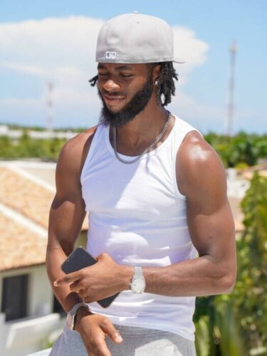 528322879_18075452759506199_5327460100026615477_n-375x500 The Blueprint of a Hustler: How Tesslaa is Rewriting the Independent Playbook  