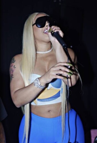 B0FDC306-AAE6-44C9-989E-5AD2A604DA41-339x500 Lexi Gold Shuts Down SXSW Weekend with Viral “Ronnie” Buzz