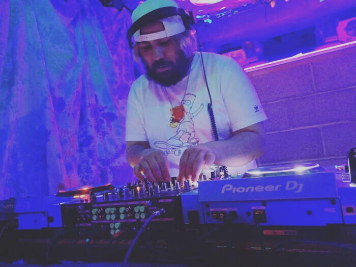 unnamed-1 Hogy De Oso Is Back — And He’s Bringing the Ruckus  