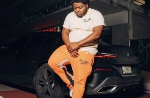 Miami Artist ZoeVinchi Builds Momentum with Authentic Sound and Powerful Storytelling