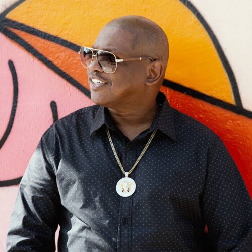 dar2-1-500x500 Darrell Kelley Celebrates Heritage and Humanity on “Mother Africa”  
