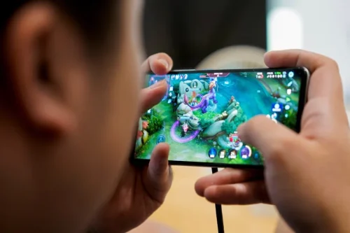 5967119a890380047756e658af4744f90bc4744acbf5b280e4115240b2677131-500x333 Understanding Singapore’s Changing Online Gaming and Entertainment Landscape