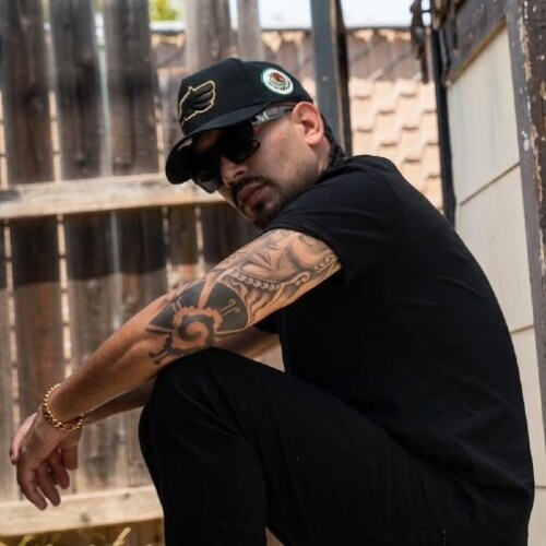 King-Sinz-1-500x500 King Sinz Gives a Voice to the Unheard With Chart-Topping Single “Look Away”