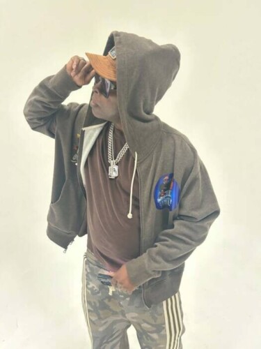 4A909B53-13C8-419A-9525-1EE6DB4B6CE1-1-375x500 DJ Chizzle Beatz Steps Into a New Chapter With Summer in the Lounge