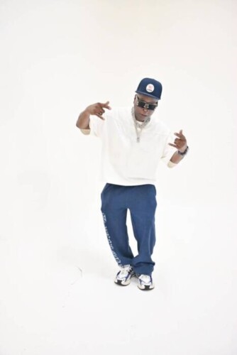 B23D6B95-B8F2-46AA-A004-731F84DD4BD6-1-334x500 DJ Chizzle Beatz Steps Into a New Chapter With Summer in the Lounge