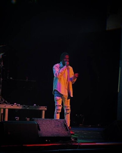 E70ECD20-A3A9-46D4-B537-CAC6AF7BBCB1-400x500 Meet Xayne Outlander: The Multi-Charting Pop Artist Making Global Waves  