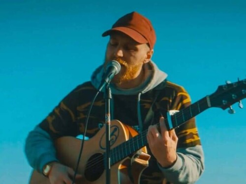 Messenger_creation_9AED2F45-4F14-4196-8E06-97B151E7F14D-500x375 F2 Music Group Welcomes Bristol Artist Tom Prowse for Debut Album Deal  